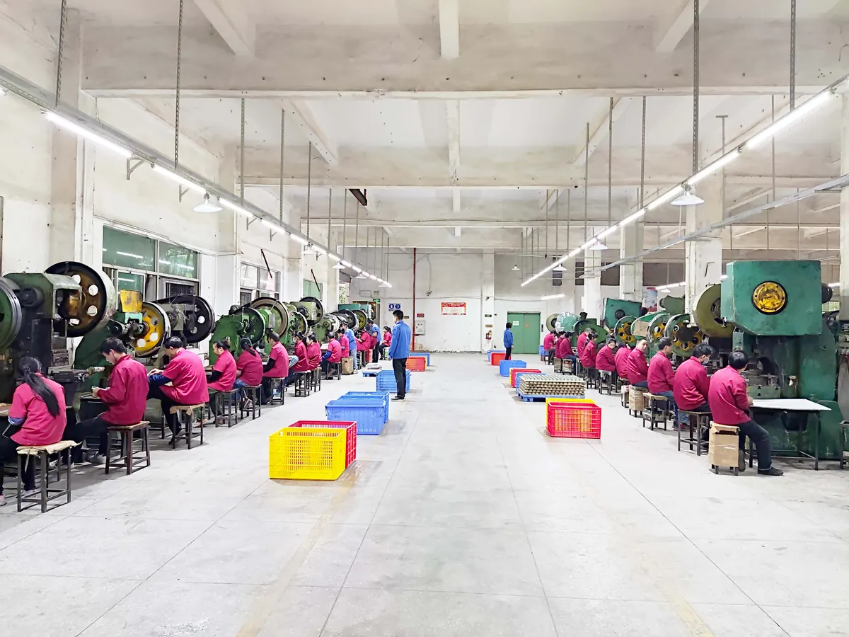 CGF tin box production workshop